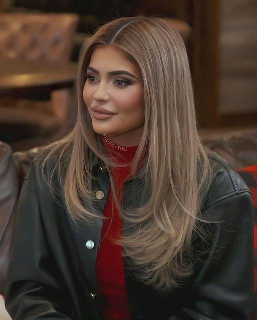 Kylie Jenner Honey Brown hair