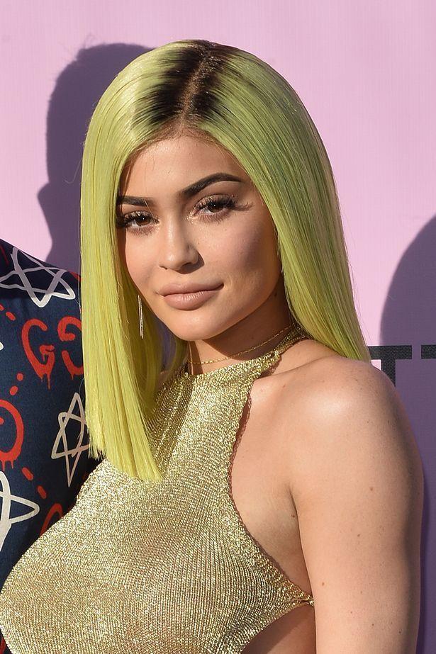 Kylie Jenner green hair