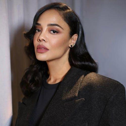 Tessa Thompson bouncy blowout