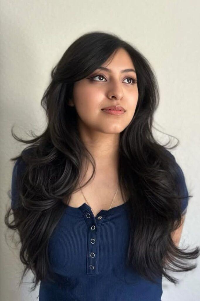 Side-Swept Bangs&nbsp;For Round Face