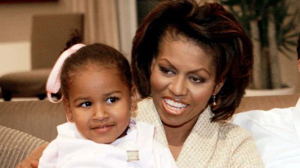 pink hair ribbons of Sasha Obama childhood