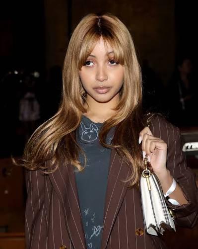 middle part curtain bangs
